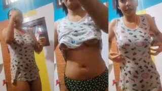 Gadis Desi Telanjang Bugil Mandi Panas Dengan Gerakan Menggoda Dalam Video Mms