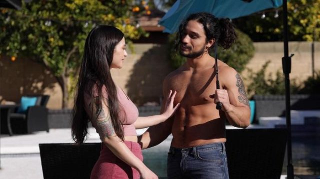 Leo Woodman Bantu Jasmine Wilde Tingkatkan Teknik Stroke-nya Yang Panas!