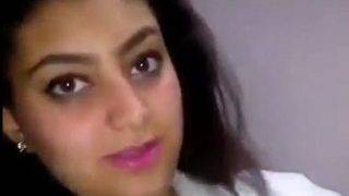 Tante Hot Pamer Tubuh Sendirian