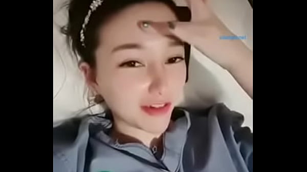 Video Langsung: Cewek Asia Menggoda Tukang Pijat