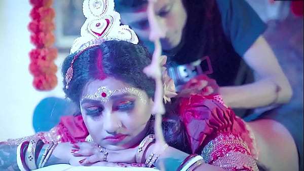 Malam Pertama Pengantin India: Suara Mesra Ranjang Yang Menggoda