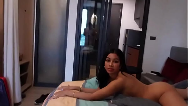 Sophia: Petualangan Panas Arab-thailand Yang Menggoda