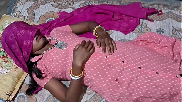 Video Anal Panas Di Desa Dengan Bibi Seksi Pakai Gaun Pink