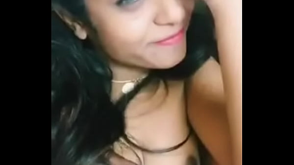 Istri Desi Yang Menggoda Bersama Suami