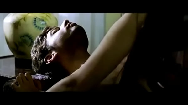 Adegan Panas Dan Menggoda Dalam Film India