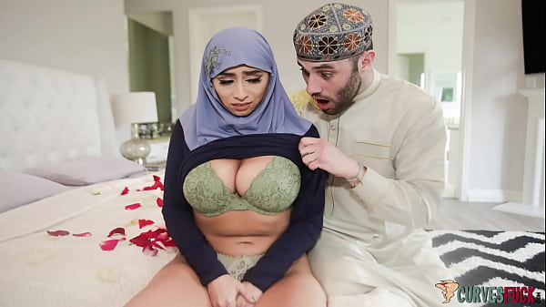 Violet Myers Dan Pacarnya Bikin Heboh Dengan Aksi Mesra Yang Sengit