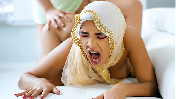 Membujuk Pacar Berhijab Yang Tabu Bercinta Karena Budaya Untuk Melampiaskan Nafsu