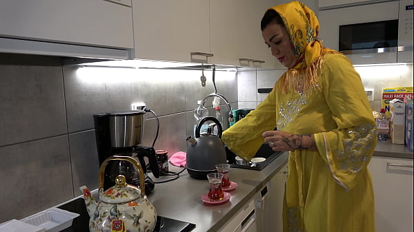 Anak Tiri Ganas Ngentot Ibu Tiri Arab Berhijab Yang Bergoyang Goyang