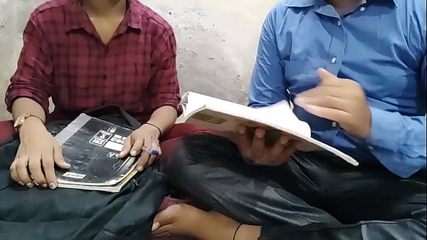 पढ़ाई में लापरवाह छात्रा को शिक्षक ने जबरदस्त सबक सिखाया