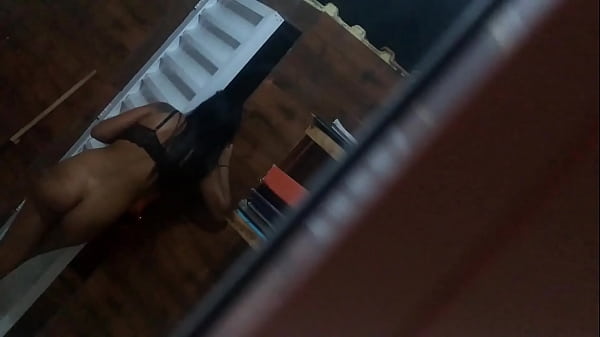 Novinha Pelada Recebendo O Entregador: Instagram @annebruna22