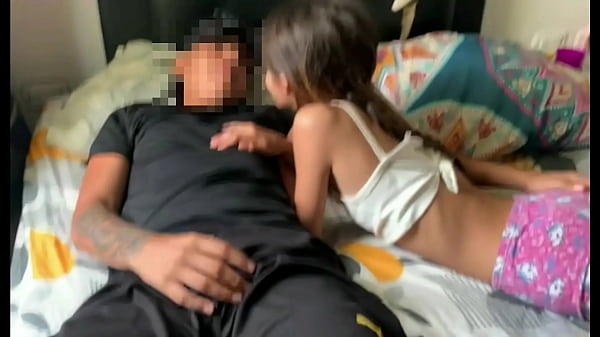 Kakak Tiri Nafsunya Meluap, Gagahi Adik Tiri Saat Ortu Pergi – Kisah Panas Selengkapnya