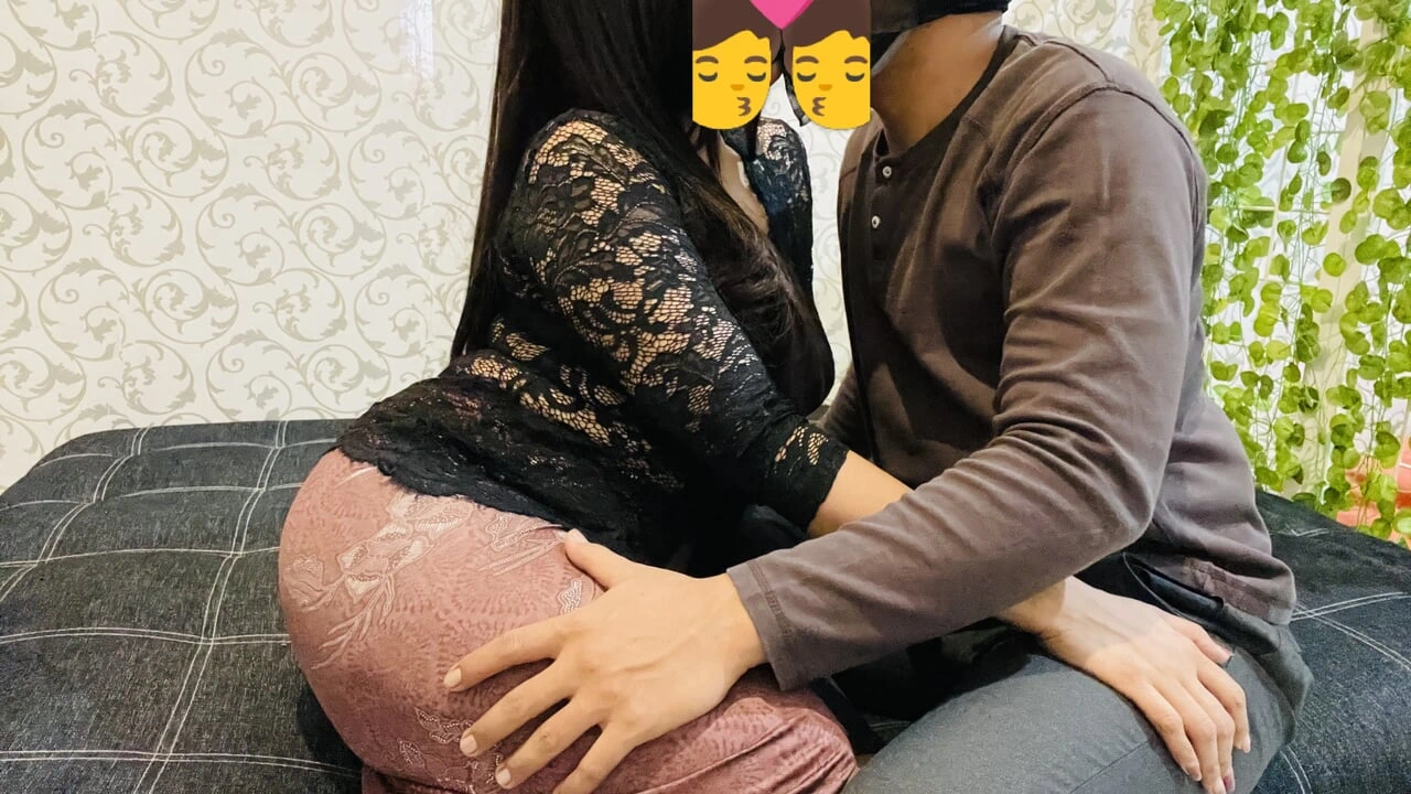 After Graduation, Naughty Kebaya Girl Has An Affair With Alex