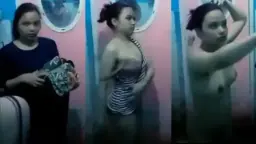 Mengintip Rahasia Gadis Kos Yang Menggoda