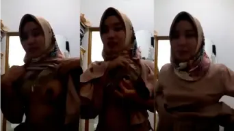 Mentor Berjilbab Pamer Payudara Untuk Kekasih Gelap