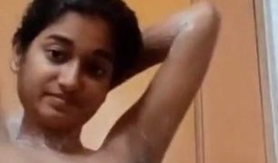 Video Mandi Panas Cewek India Sendiri
