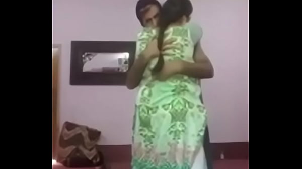 Pasangan Desi Bergairah Di Kamar Tidur