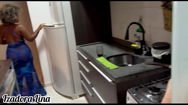 Cunhado Safado Me Fodeu Gostoso Na Cozinha Vazia E Encheu Minha Boceta De Leite Quente