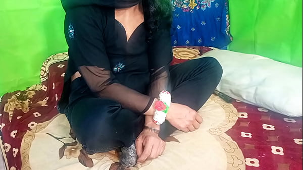Bhabhi Muslim Seksi Bergaun Hitam Dihardcore Anal Kasar Gaya Anjing Oleh Kontol Dewa India