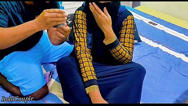 Adik Tiri Berhijab Nekat Buka Celana, Kakak Malah Salah Lubang Masang Mainan Seks Ke Pantat