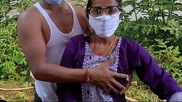 Desi Bhabhi Ki Gaand Ka Maza Padosi Bhaiya Ke Saath