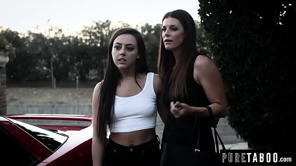 Ibumu Tiri India Summer Beraksi Mesra Dengan Kakak-adik Tirinya