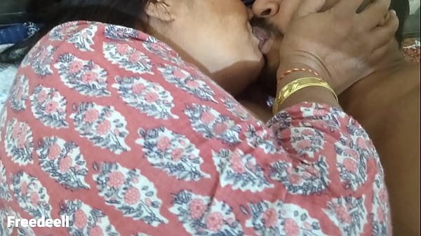 Kakak Iparku Yang Nyata Mengajariku Cara Bercinta Tanpa Izinku. Video Hindi Lengkap