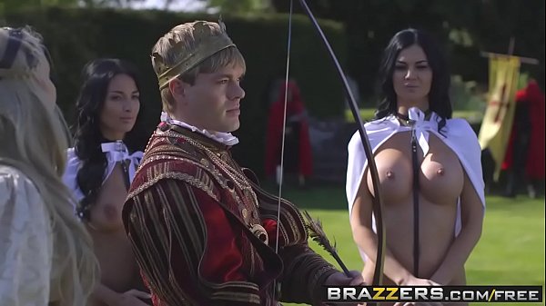 Badai Raja-raja: Anissa Kate Dan Jasmine Jae Taklukkan Ryan R Dalam Parodi Xxx