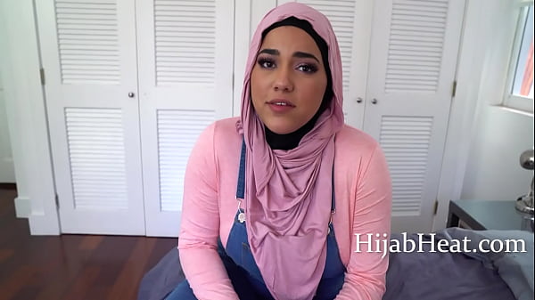 Gadis Arab Montok Minta Hummus Demi Dapetin Kenikmatan Lain