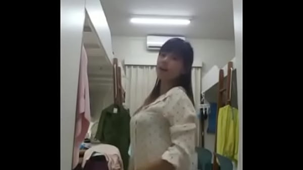 Mantan Kekasih Tionghoa Indonesia Telanjang Bugil Menari Erotis
