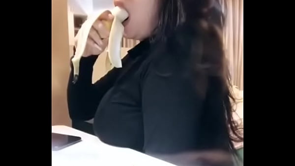Monica Adhea, Model Indonesia Yang Hot Dan Horny, Jago Ngentot Dengan Mulut