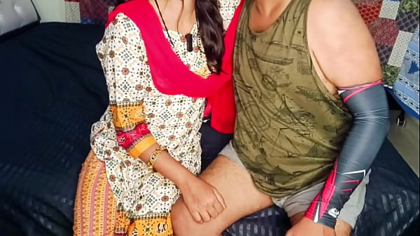 Mami Ko Paisa Kamane Ka Mast Tarika Sikha Ke Uski Chut Ko Maza Diya