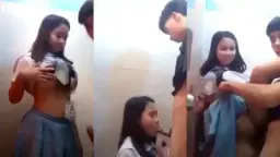 Masih Smp, Ngentot Di Kamar Mandi Sambil Basah-basahan