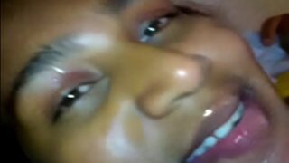 Video Desi, Cewek Desi Nelenin Air Mani Cowok Lain Di Adegan Mesum