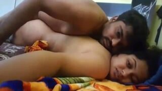 Video Mesra Pasangan Muda Dari Kamar Tidur Mereka