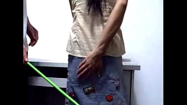 Hukuman Pantat Untuk Gadis Tiongkok