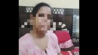 Desi Haus Bhabhi Sambhog Ka Mazaa Le Rahi Hai.