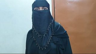 Video Rumah: Istri Cantik Hijabnya Bule India Digebukin Keras Sama Majikan, Bikin Malu.