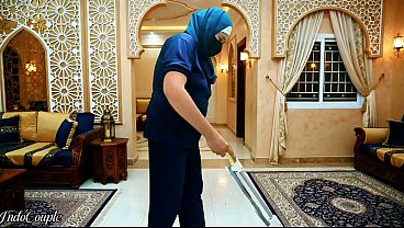 Mbok Jilbab Disuruh Nyedot Titit Majikan Sampe Abis Semua