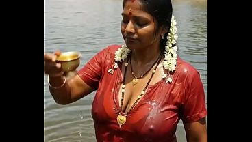 Desi Bhabhi Ai, Bikin Lo Ngaceng Terus