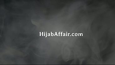 Ibu Tiri Arab Mengira Kontolku Adalah Lampu, Sampai Ujungnya Mulai Basah