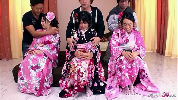 Pesta Jepang Langka Tiga Remaja Jav Imut Dengan Bulu Kemaluan Lebat