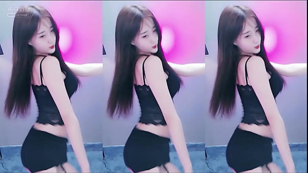 Cô Nàng Trung Hoa Khoe Dáng Nóng Bỏng Với Bộ đồ Lót Ren đen