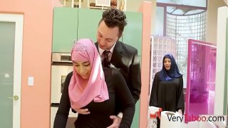 Arab Anak Tiri Berhijab Ngewe Ella Knox Sambil Crot Di Mana-mana