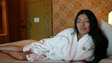 Bokep Montok Kakak Tiri Latin Ketahuan Telanjang, Pengen Ngewe – Cami Strella X Lev Lieben