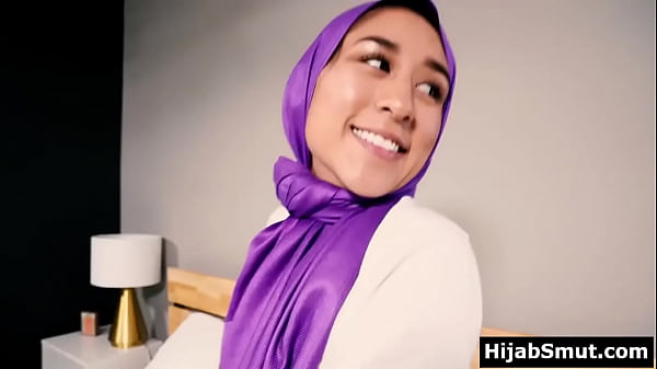 Gadis Arab Berhijab Ngentot Diam-diam Tanpa Restu Orang Tua