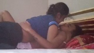 Desi Cowok Ngejilat Tetek Bhabhi Tetangganya Yang Montok