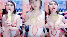 Host Cantik Lagi Sange, Main Dildo Gede Banget Sampe Muncrat.
