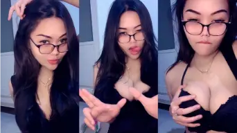 Nayasa Pake Kacamata, Live Panas, Video Penuh Bikin Makin Tegang.