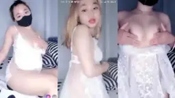 Sari Bugil Tanpa Penutup, Siap Digoyang.