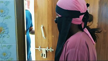 Anjing, Temen Cewek Hijab Kampus Step-sis Lagi Ngocok Di Kamar Gue.